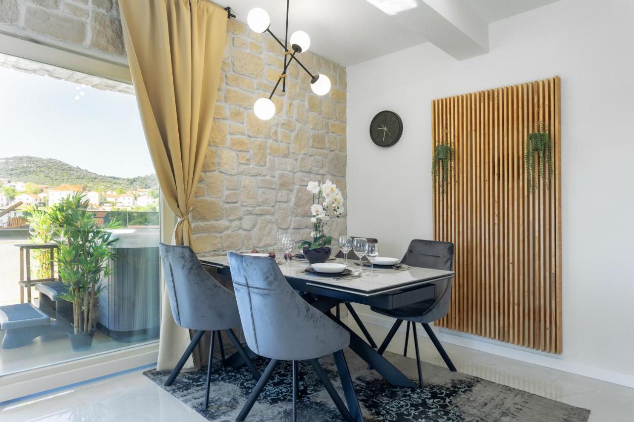 Teona Luxury Apartment With Jacuzzi And Terrace Sea View Sali Esterno foto