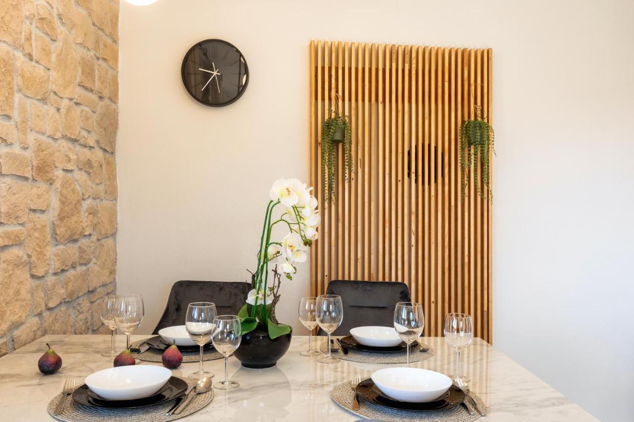 Teona Luxury Apartment With Jacuzzi And Terrace Sea View Sali Esterno foto