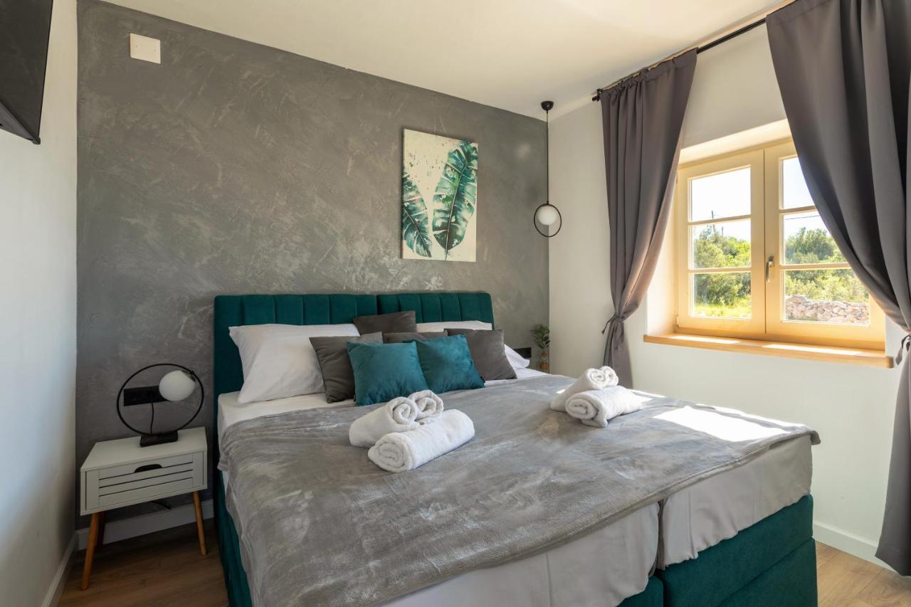 Teona Luxury Apartment With Jacuzzi And Terrace Sea View Sali Esterno foto